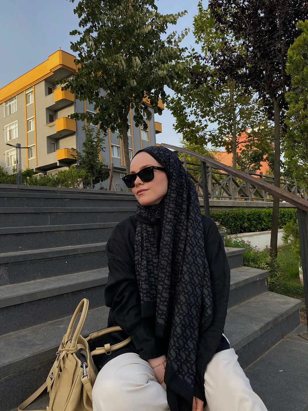 Ürün görseli: Aida Black