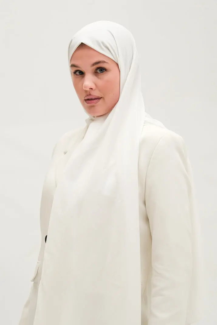 Ürün görseli: Lina Pure Şal Beyaz